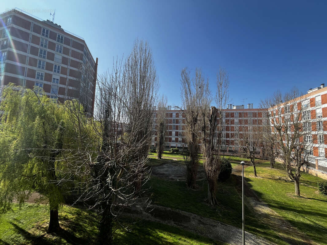 Appartement à SAINT-ANDRE-LES-VERGERS