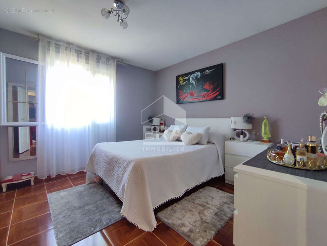 Maison à LE DESCHAUX