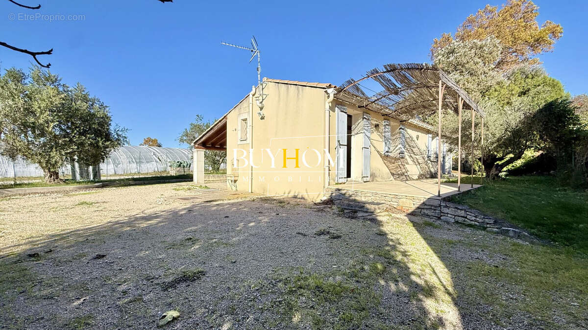 Maison à L'ISLE-SUR-LA-SORGUE