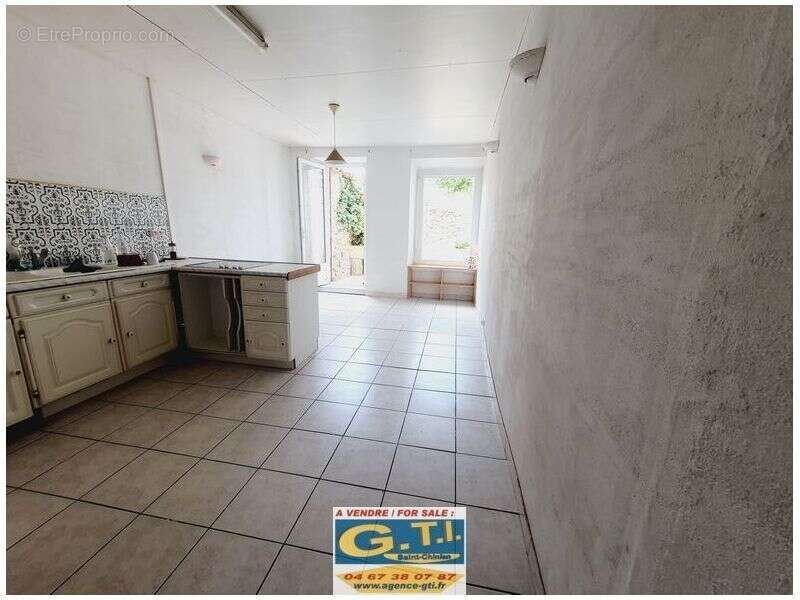 Maison à SAINT-CHINIAN