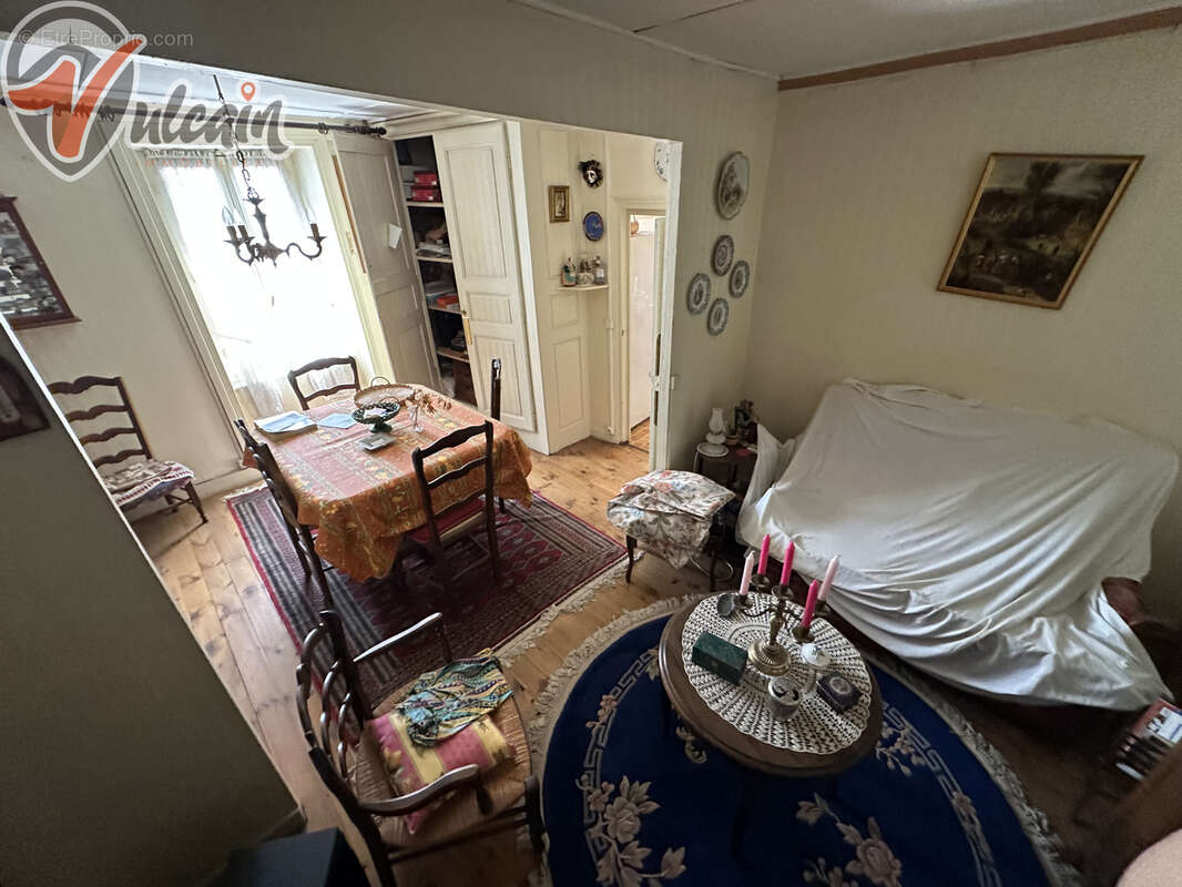 Maison à LA ROCHE-BLANCHE