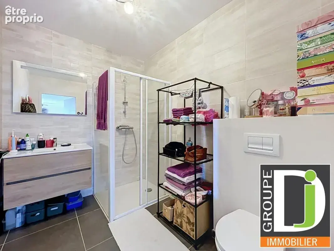 ETOILE SUR RHONE, appartement T2 loué en rez de jardin, garage - photo 9