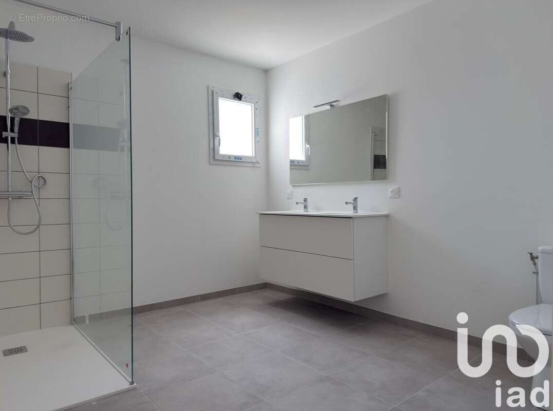 Photo 8 - Maison à SURGERES