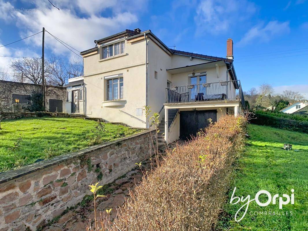 Maison à SAINT-ELOY-LES-MINES