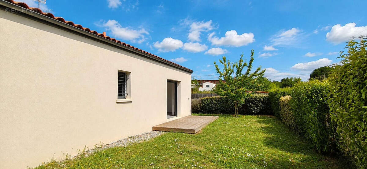 Maison t3 de plain-pied (2019) – jardin – carport - photo 2