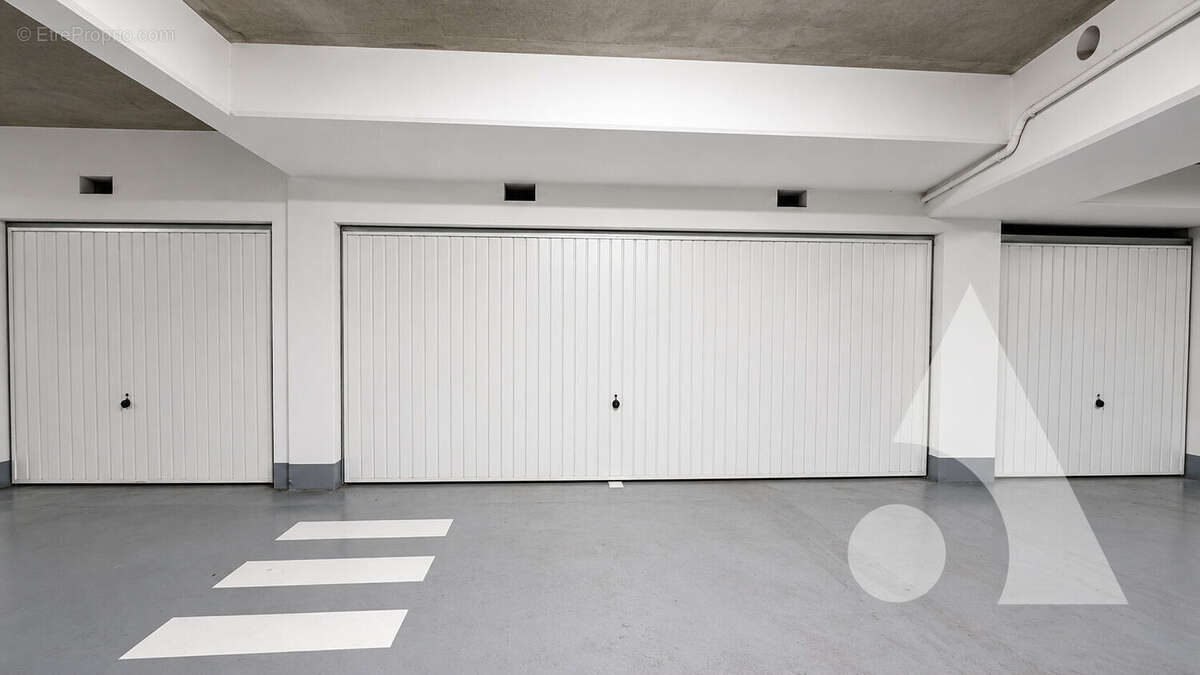 Sainte-geneviève-des-bois ,résidence de standing ,t3 de 80 m² ,terrasse 15 m² , double garage motorisé - photo 10