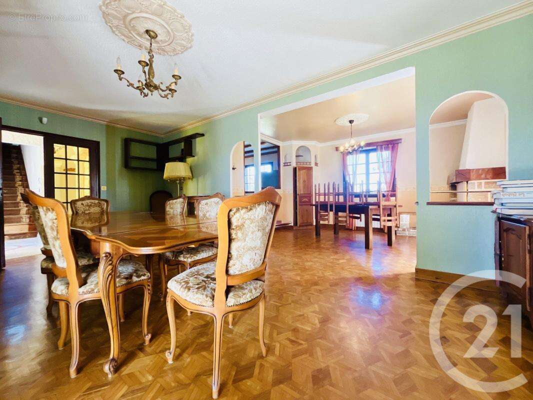 Maison à VERNEUIL-SUR-VIENNE