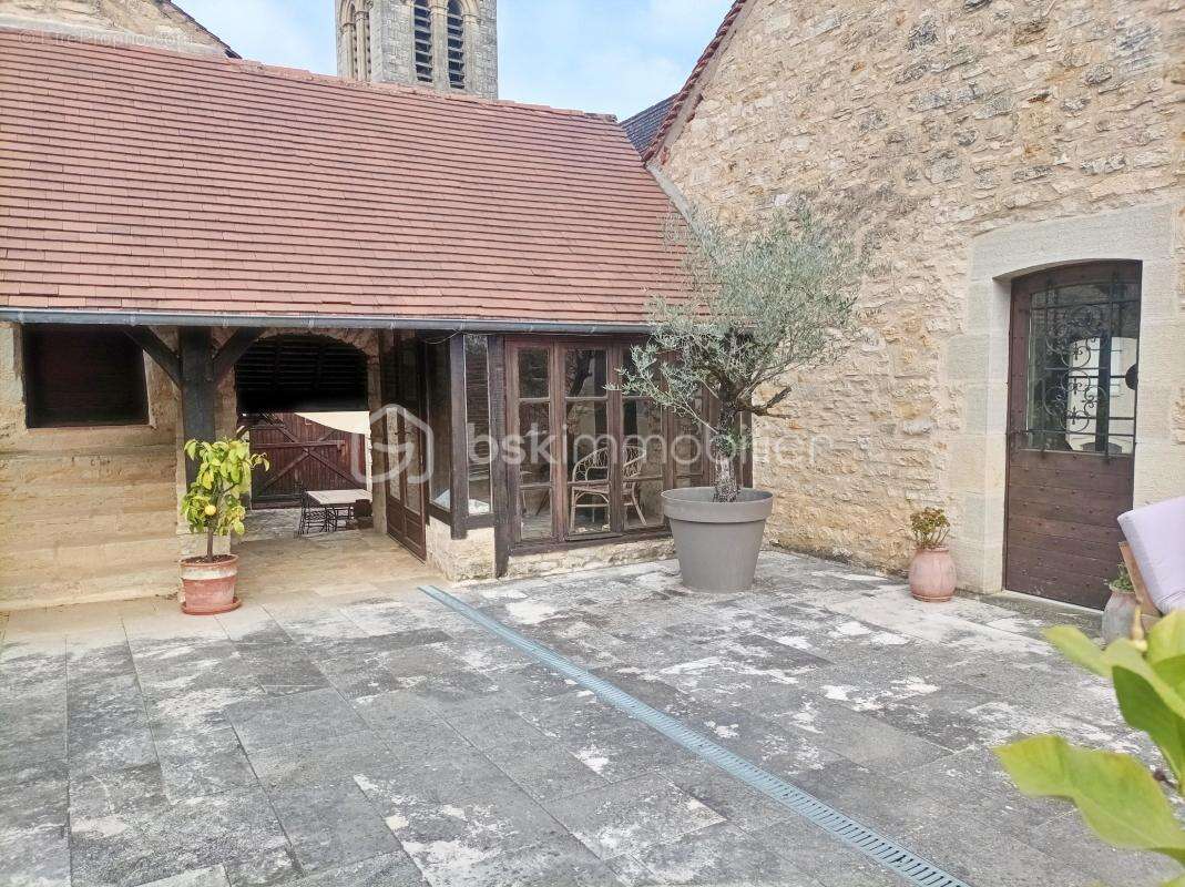 Ensemble immobilier en pierre avec piscine – au cœur du Lot - photo 13