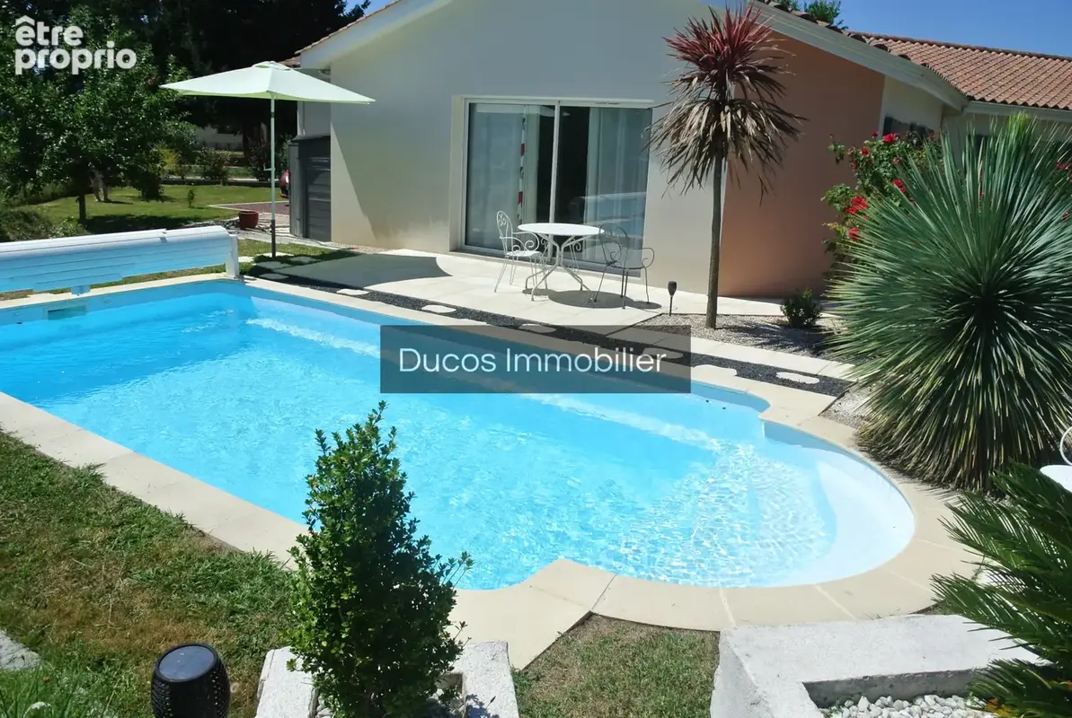 Maison 3 chambres, un bureau, une salle d'eau et une salle de bains - photo 3