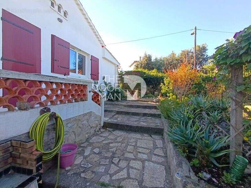 Maison à SIX-FOURS-LES-PLAGES