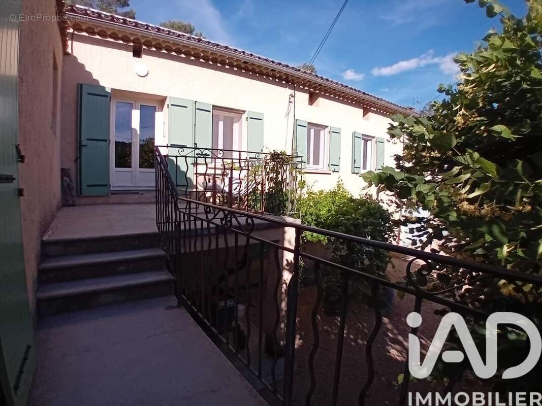 Maison 155 m² à Faucon  - photo 9