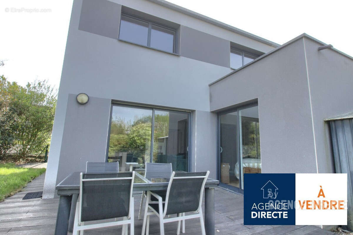 Maison à LA CHAPELLE-DES-FOUGERETZ