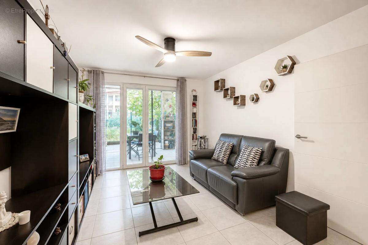 Appartement à LE CASTELLET