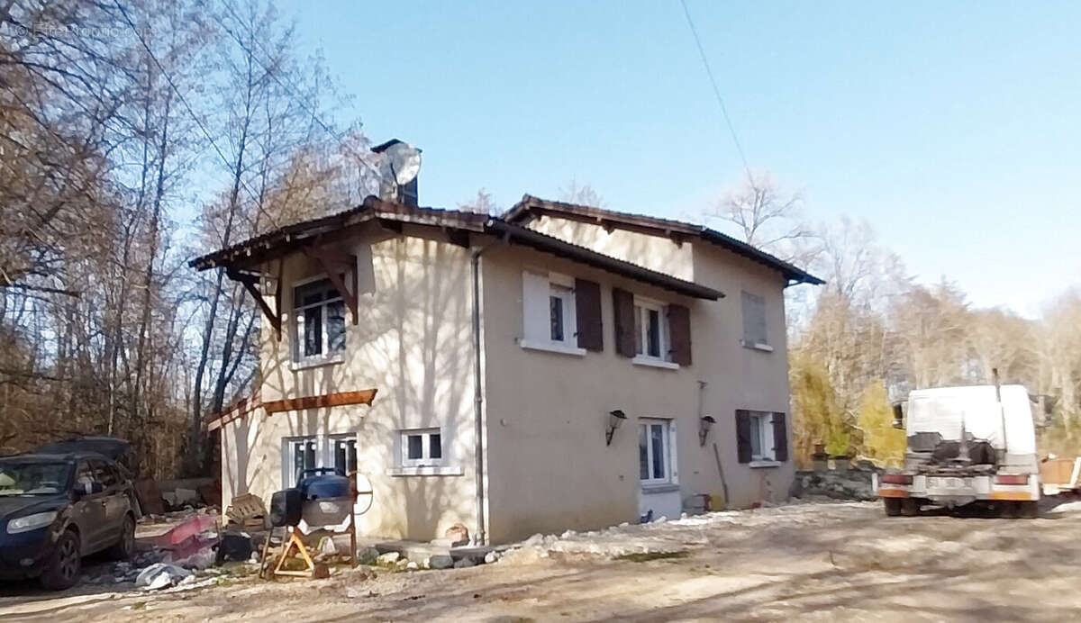 Maison à CHATEAU-L'EVEQUE