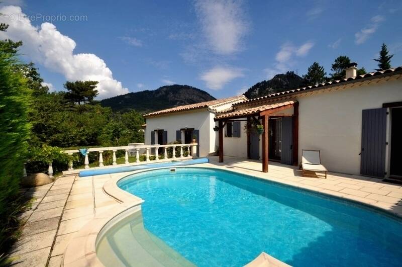 Maison à CASTELLANE