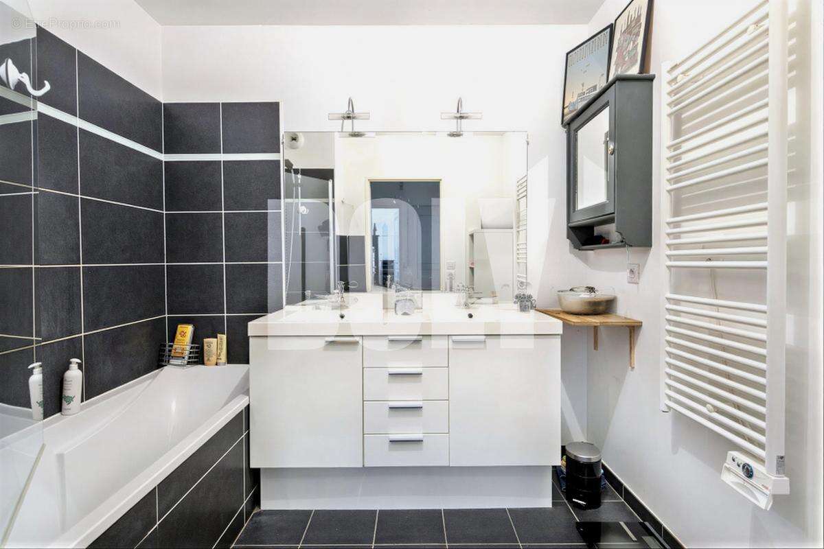 Appartement à ISSY-LES-MOULINEAUX