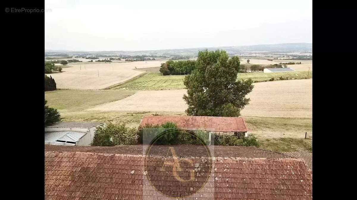 Grange et hangar à Castelnaudary, idéal création de plusieurs lots - photo 3