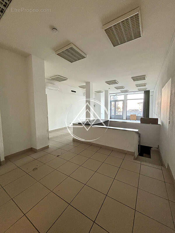 Commerce à BOURG-DE-PEAGE