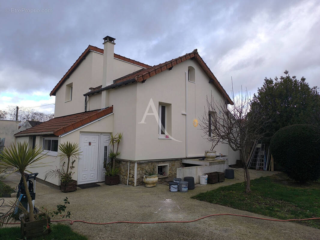 Maison à YERRES
