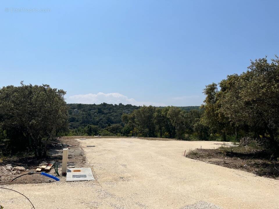 Terrain à SAINT-RESTITUT