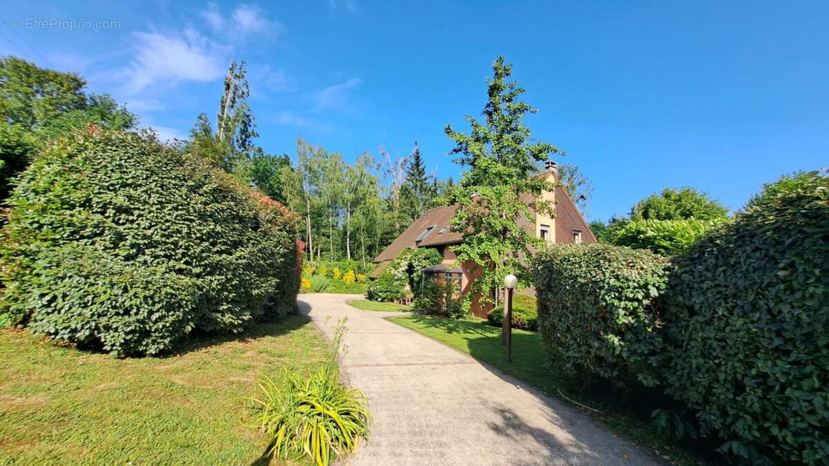Maison à LEVIS-SAINT-NOM