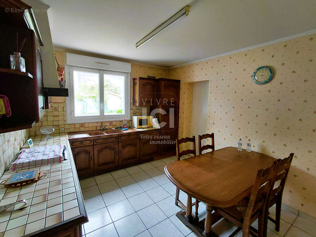 Maison à SAINTE-LUCE-SUR-LOIRE