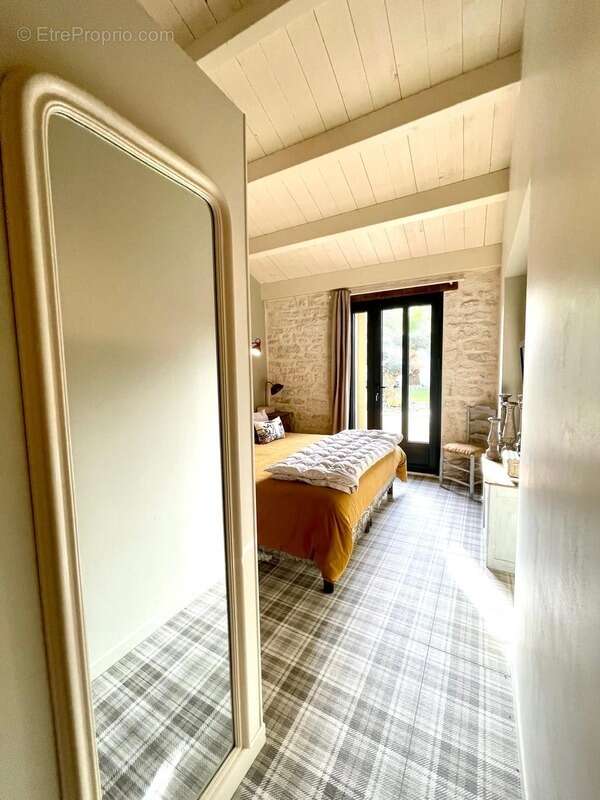 Maison à CROIX-CHAPEAU