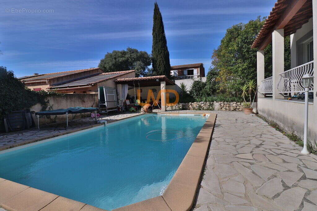 Maison à ROGNAC