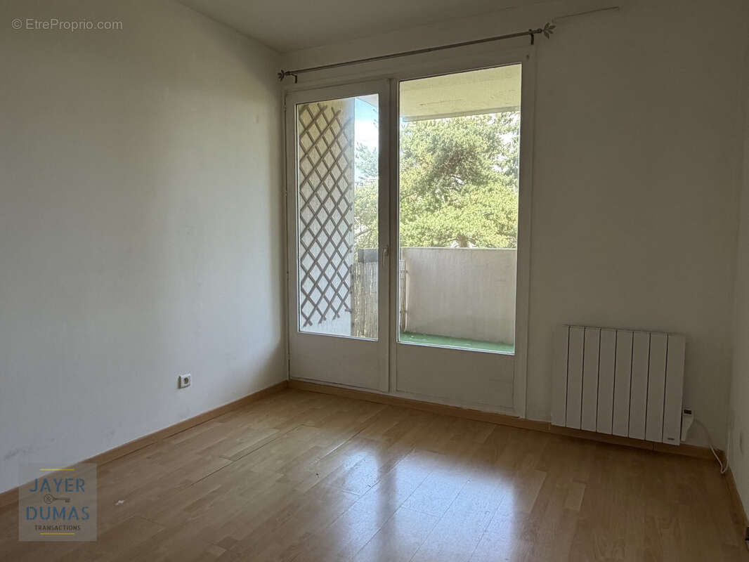 CHALON-SUR-SAONE - Appartement T3 au calme dans Résidence - - photo 6