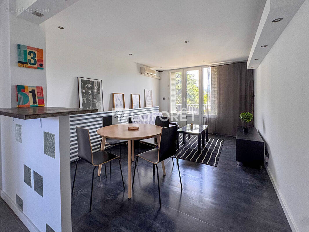 Appartement à SAINT-MARTIN-LE-VINOUX