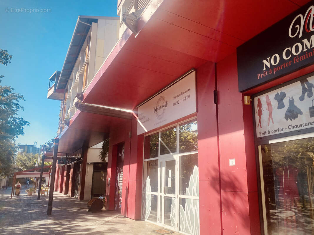 Terrain à SAINTE-MARIE