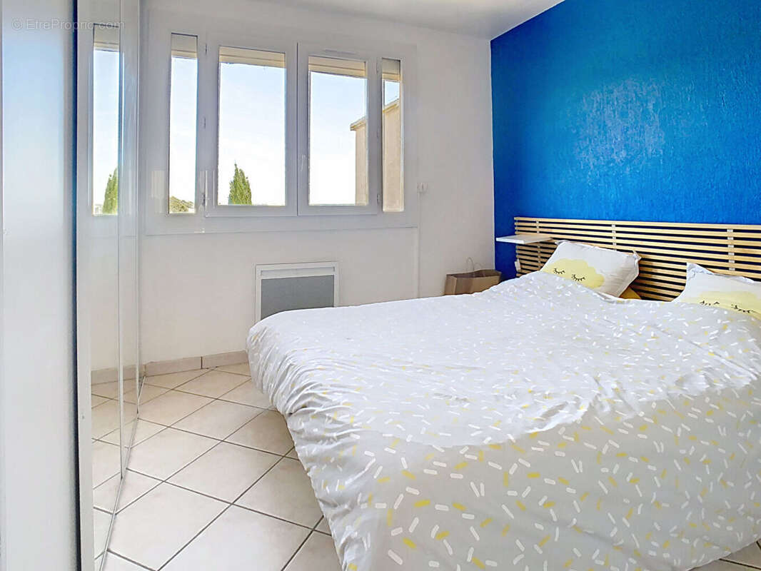 VIEUX VILLAGE : Appartement Vitrolles 4 pièce(s) 72.61 - photo 5