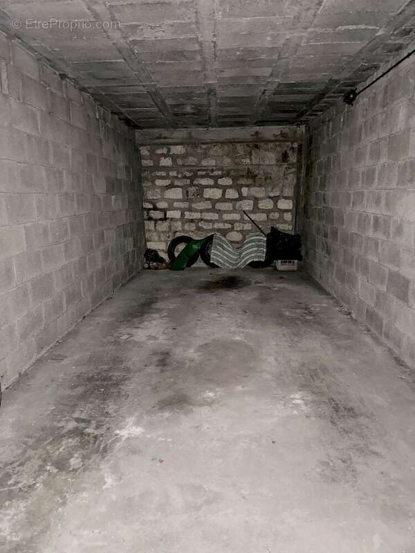 Commerce à ASNIERES-SUR-SEINE