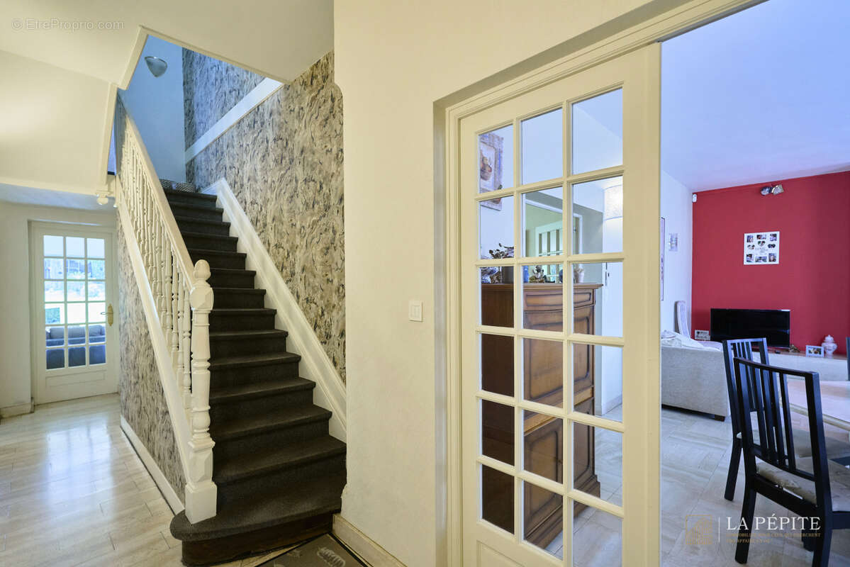 Maison à NEUVILLE-SAINT-REMY