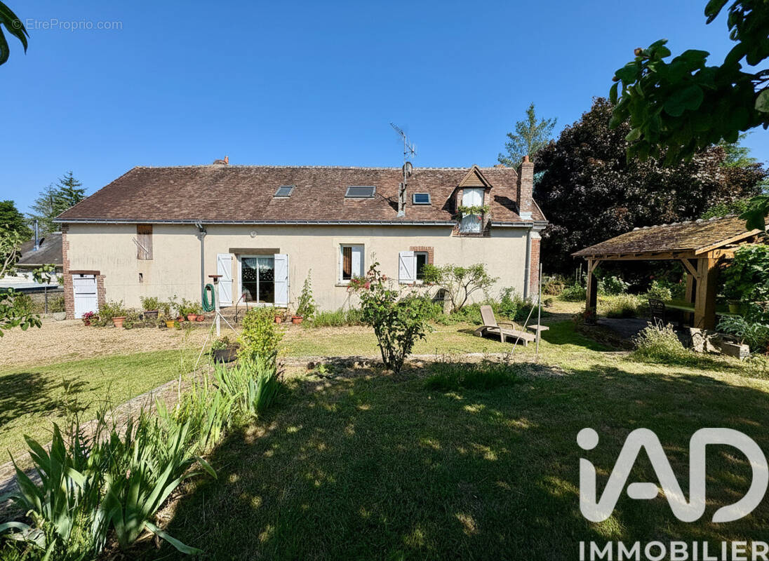 Photo 1 - Maison à CHATEAU-RENAULT