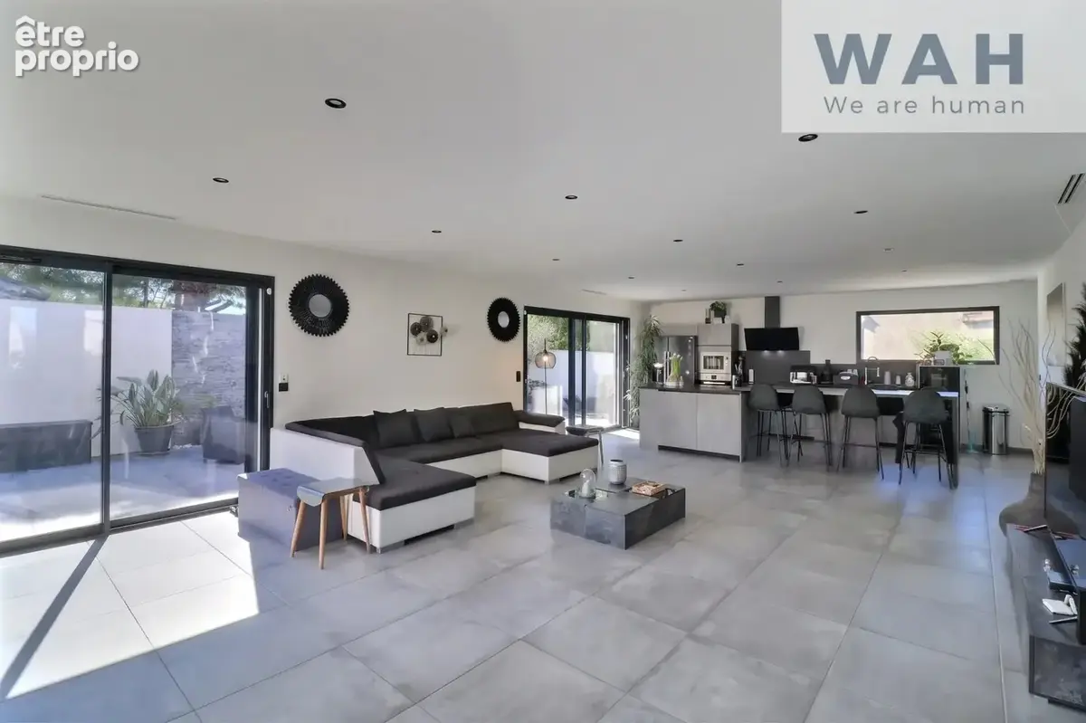 VENTE VILLA 6P 162 m2 avec piscine à Beauvoisin 30640 - photo 2