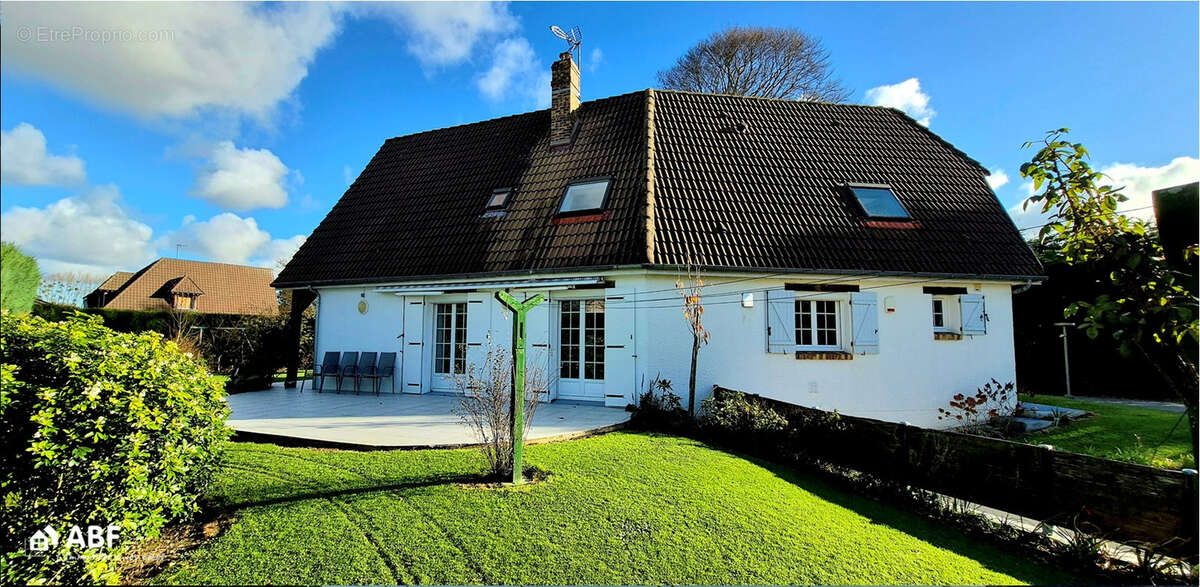Maison à GREGES