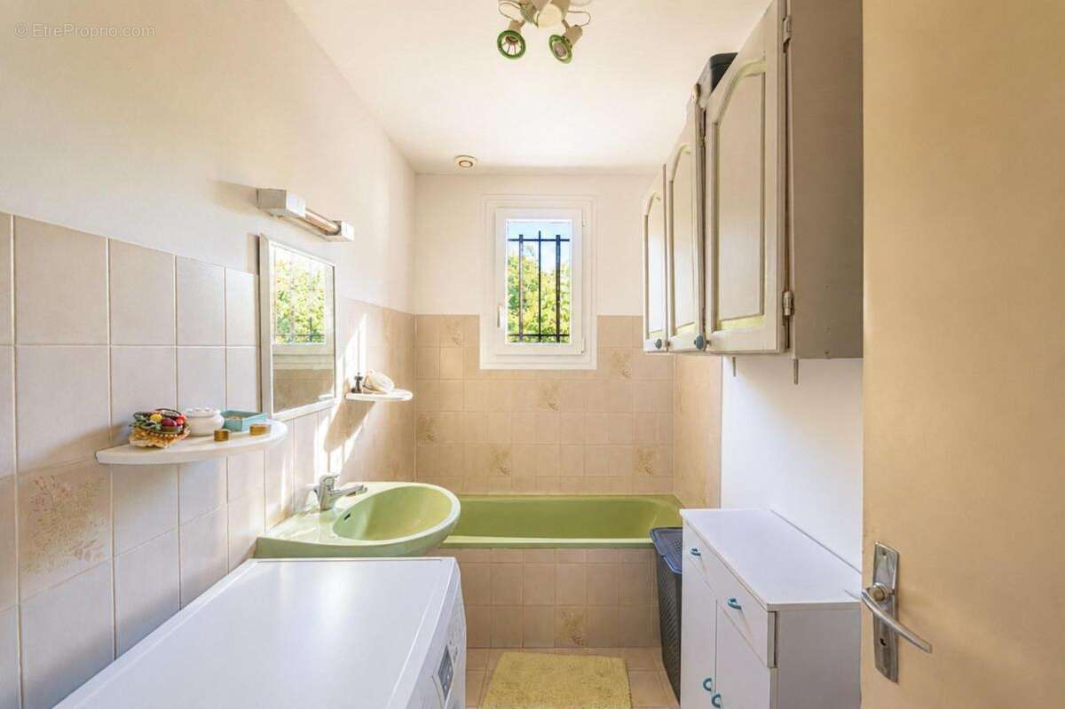 Maison 140m² - 5 Chambres - photo 16
