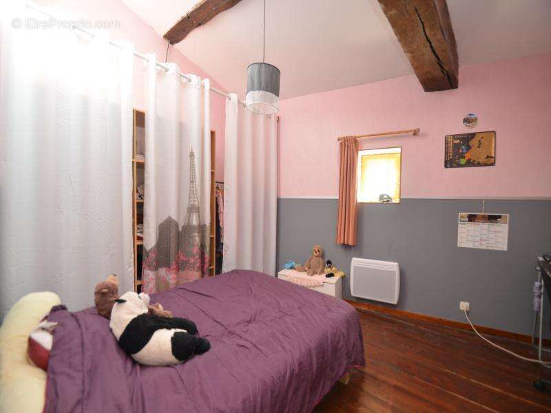 Maison à LA ROQUILLE