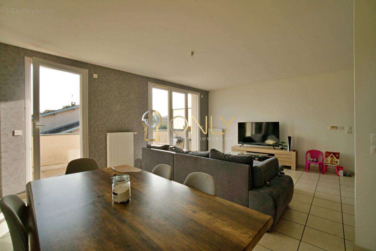 Appartement à QUINCIEUX