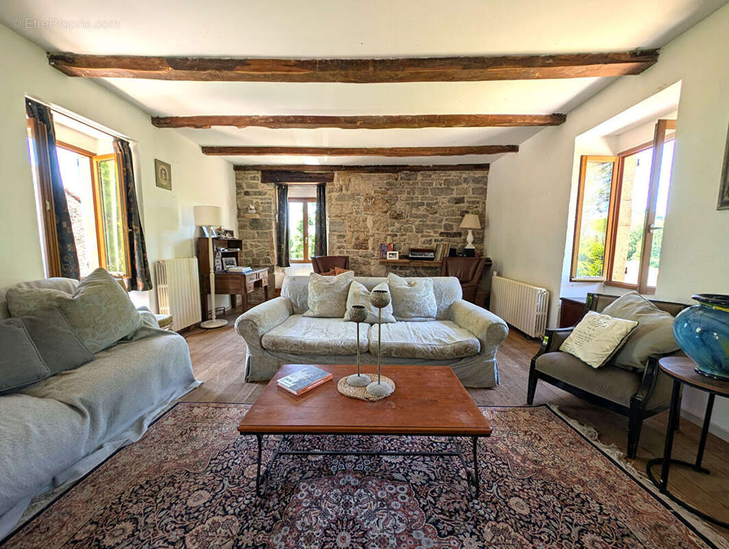 Belle propriété en pierre! Possibilité chambres d'hôtes. - photo 9