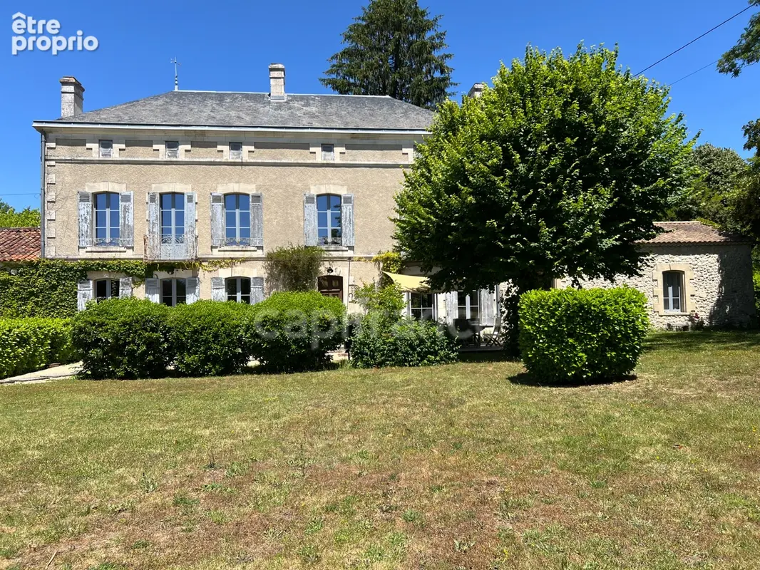 Demeure de caractère au cœur de la Saintonge boisée - Montguyon (17) - photo 19