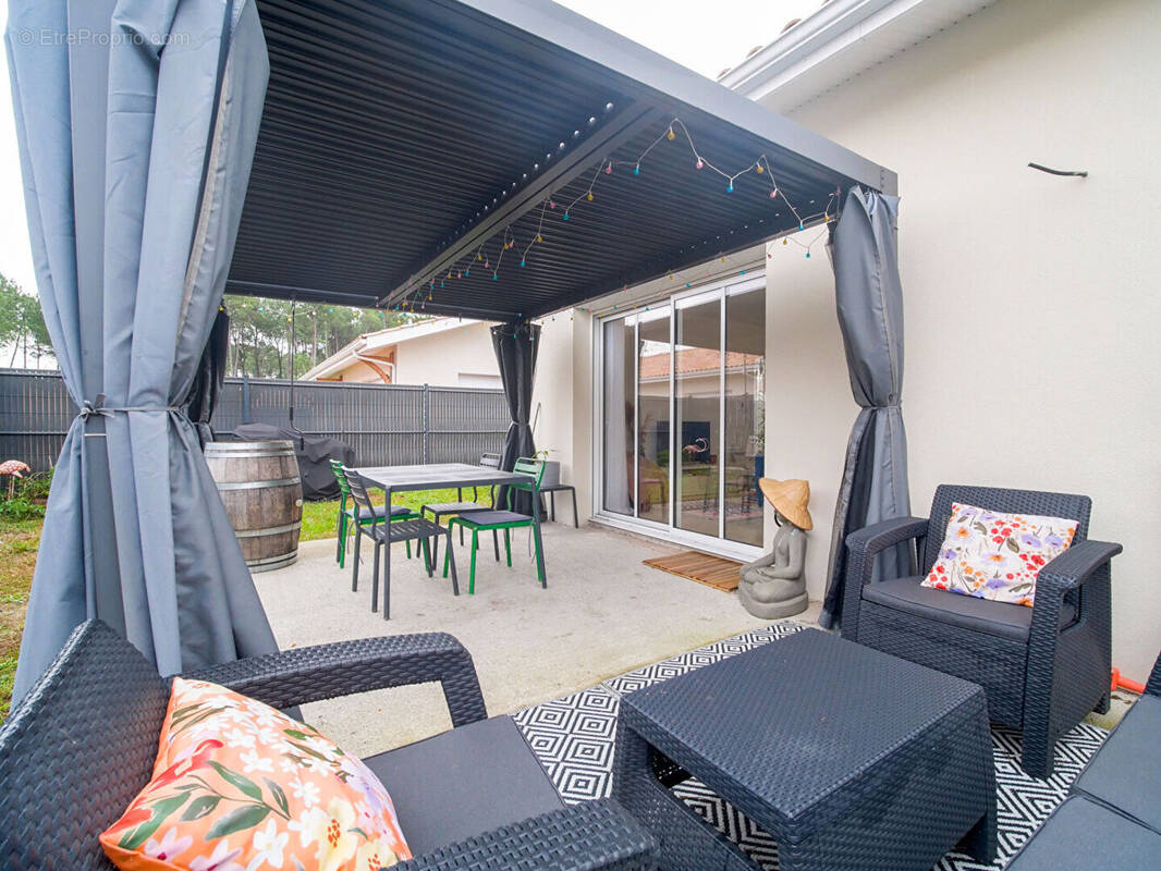 Maison à PARENTIS-EN-BORN