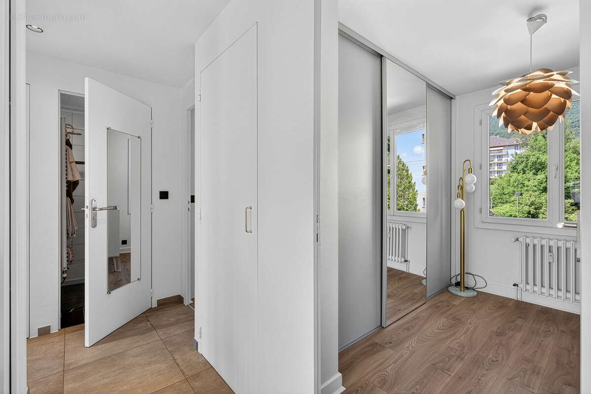 Appartement à LE BOURGET-DU-LAC