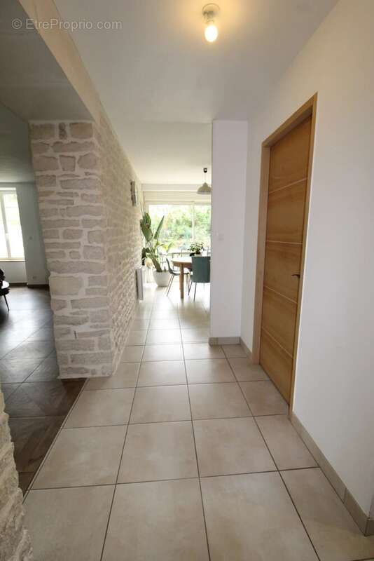 Maison à SAINT-HILAIRE-LA-PALUD