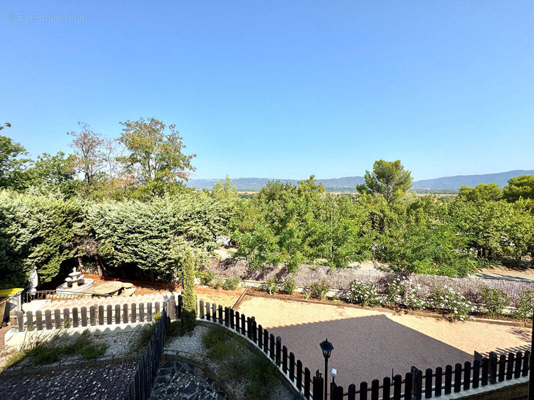 Maison à LA ROQUE-D'ANTHERON