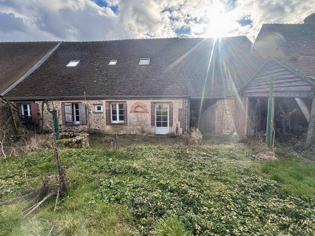 Maison à LA CROIX-DU-PERCHE