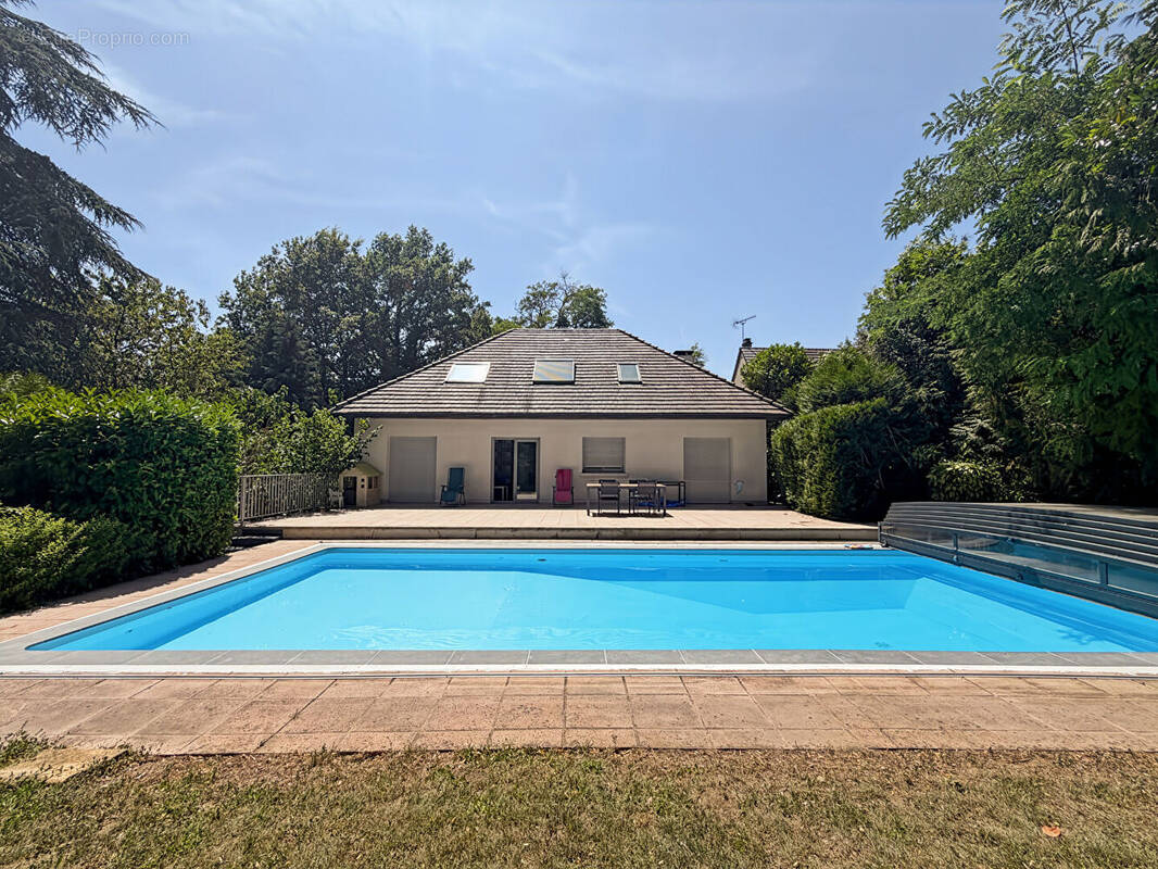 Maison à SAULX-LES-CHARTREUX