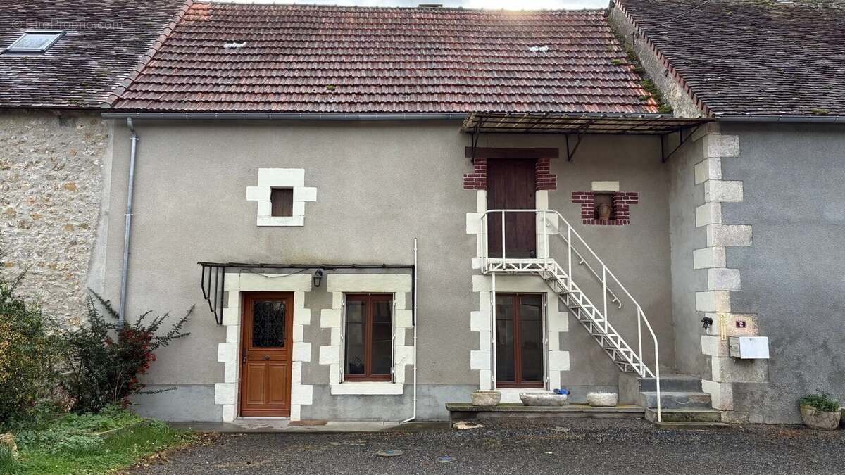 Maison à COULONGES