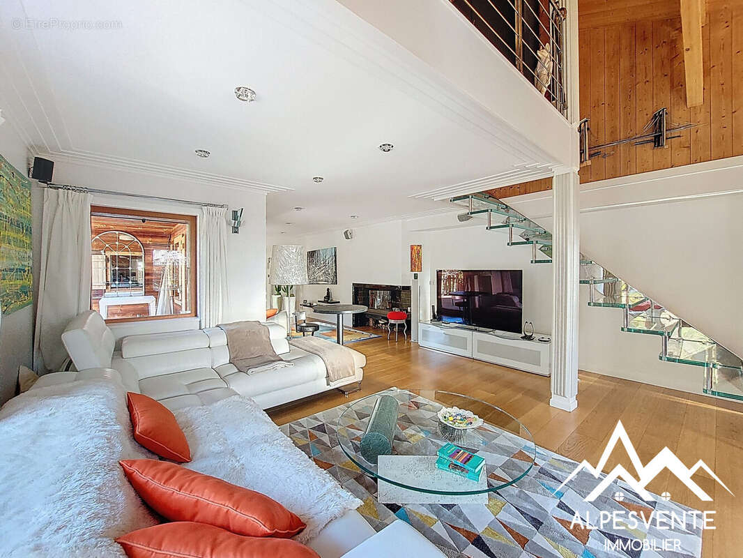 Avendre-chalet-morzine-4chambres-salon_alpesvente - Maison à MORZINE